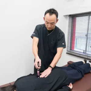 梅雨の不調、実は”自律神経の乱れ”が原因かも？鍼治療やカイロプラクティックでできる対策とは！のサムネイル